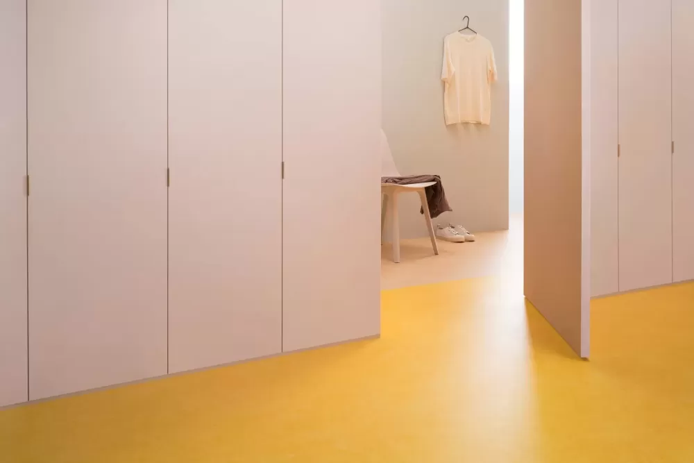 Marmoleum - kleedkamer Marmoleum - kleedkamer